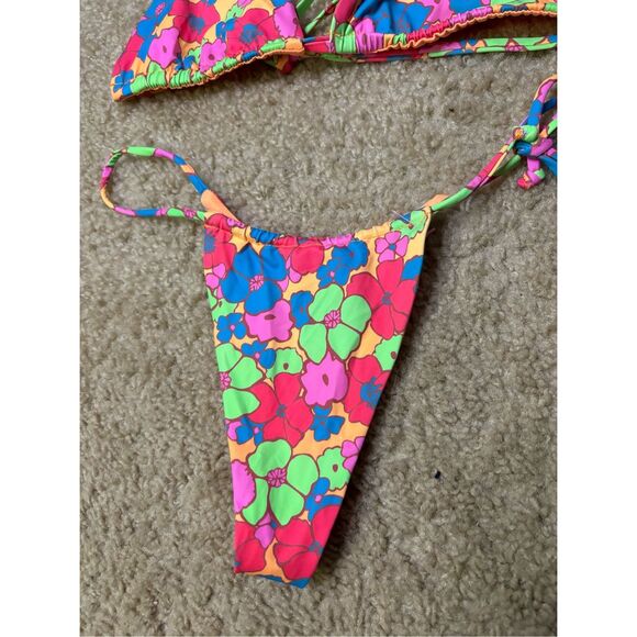 Frankie’s Bikini Groovy Set - Picture 8 of 12